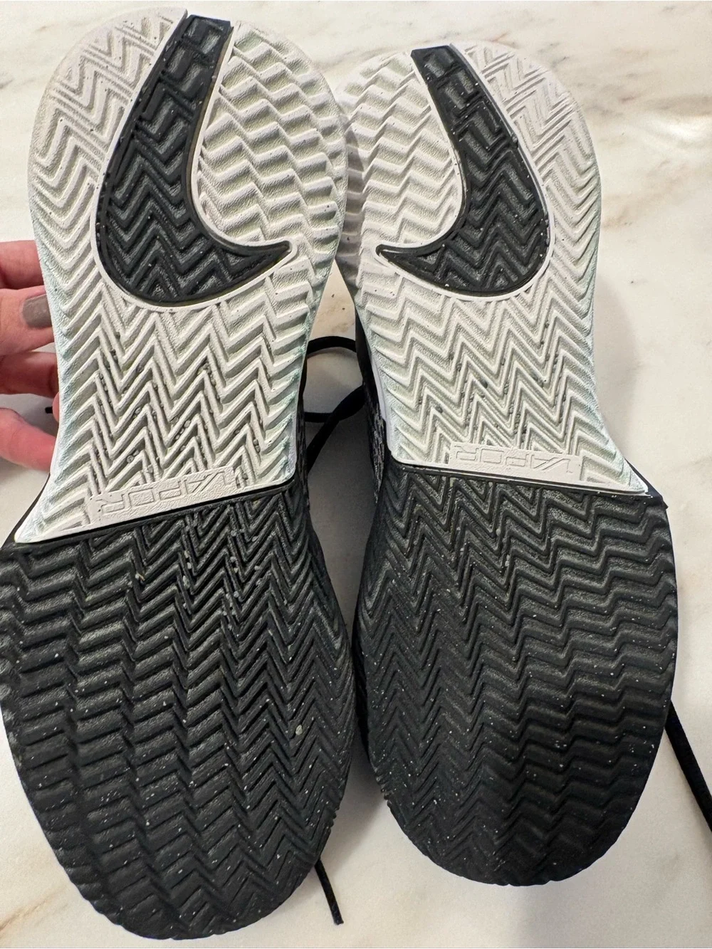 Nike Black and White Womens Vapor Tennis Sneakers